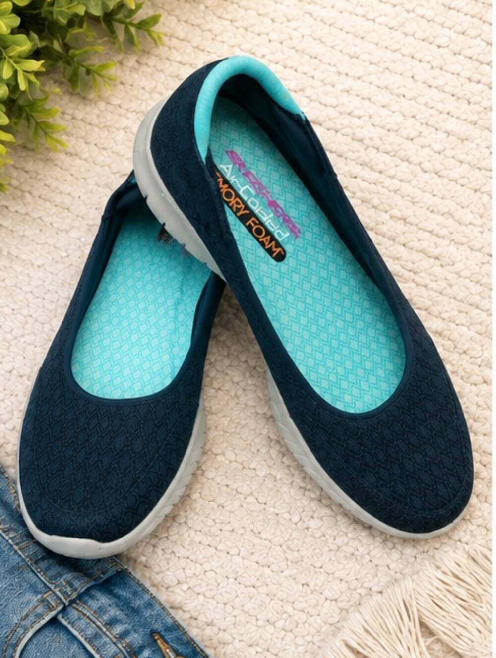 Skechers Air-Cooled Memory Foam Slip-On Shoes Navy Aqua Size 8